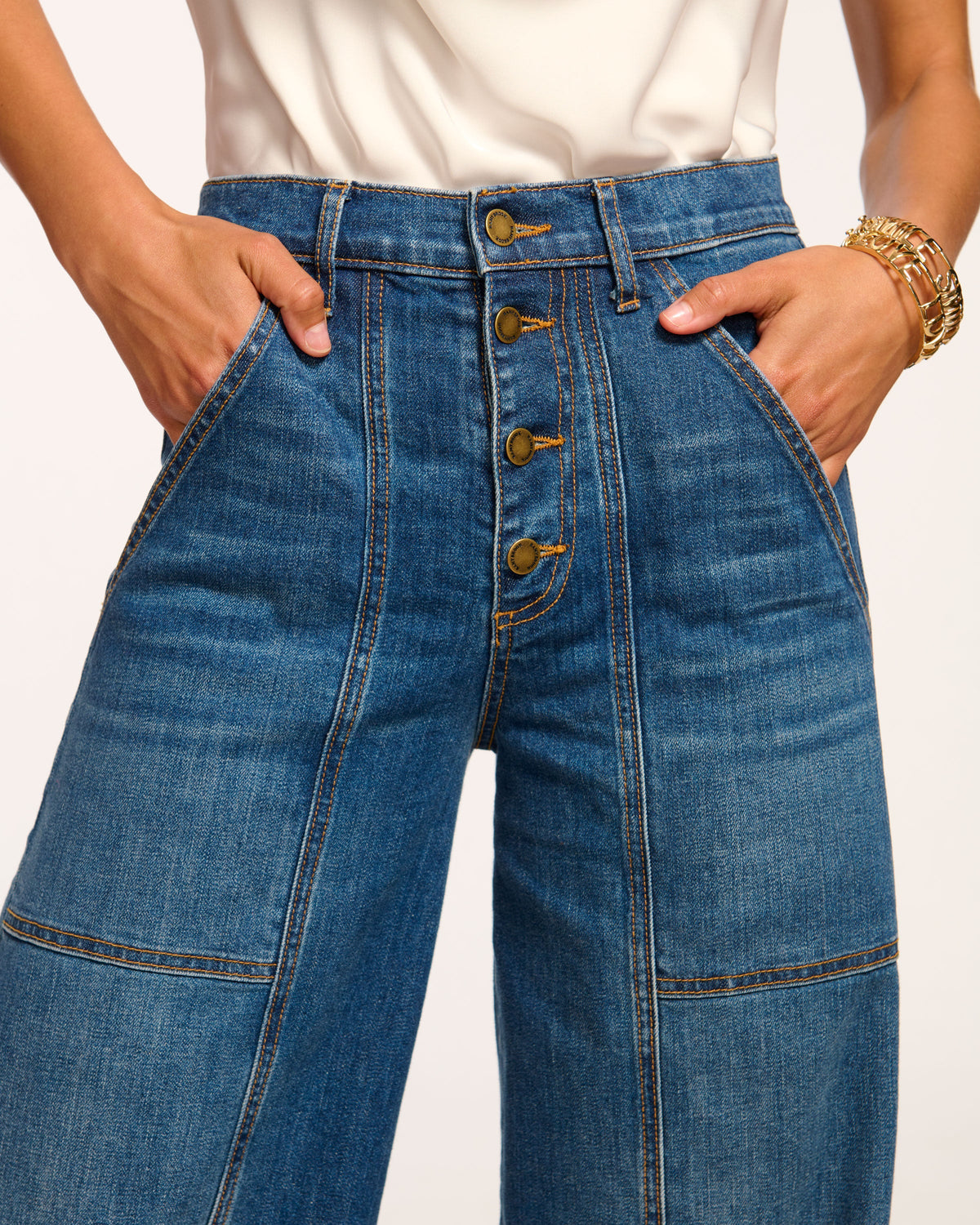 Bold Wide Leg Jean for Fall Date Night Style